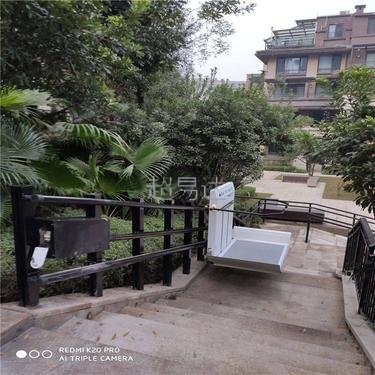 <b>斜掛鏈輪式升降</b> <b>斜掛鏈輪式升降</b>